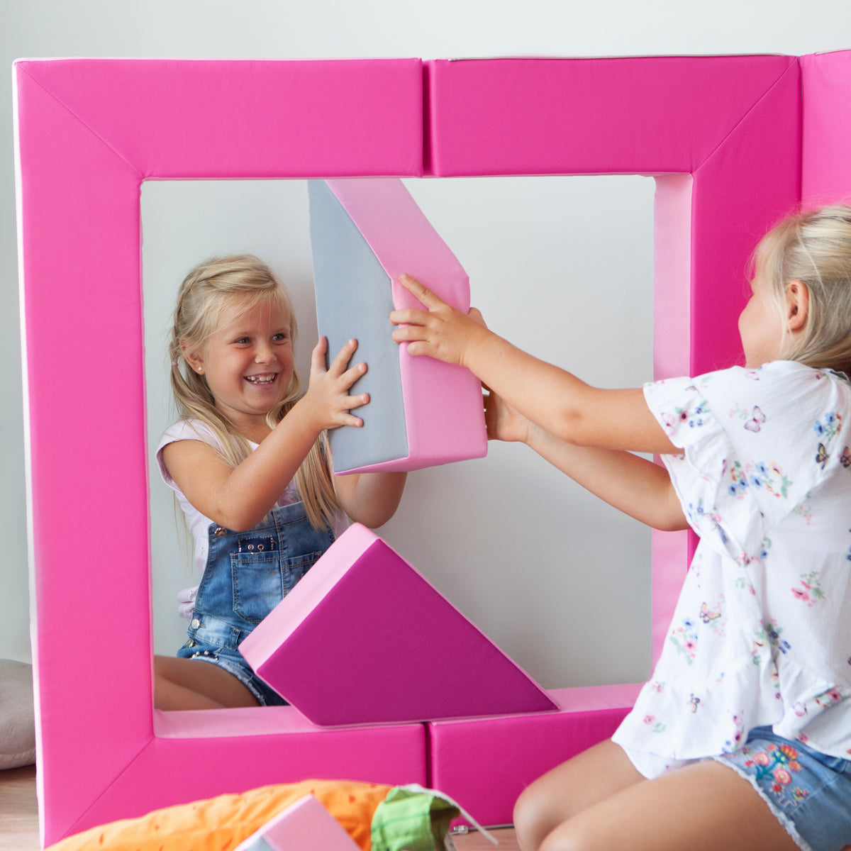 LEANBE Kindersofa 4-in-1 – Multifunktionales Puzzle Spielsofa für kreatives Spielen - Rosa&Pink