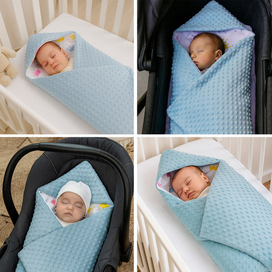 LEANBE Einschlagdecke Babydecke für Babyschale und Kinderwagen 86x86 cm – Baumwolle & Minky Blau / Kronen